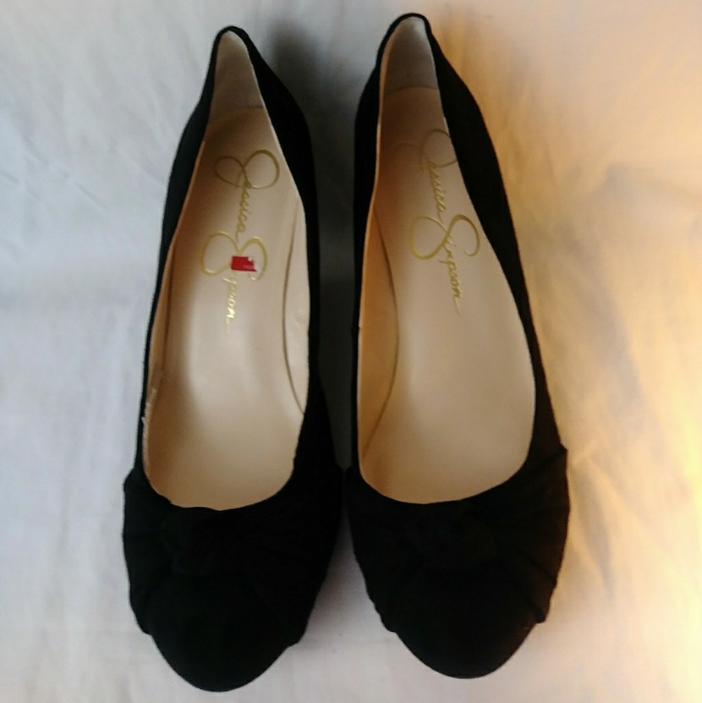 Jessica Simpson siennah wrap toe wedge pumps black